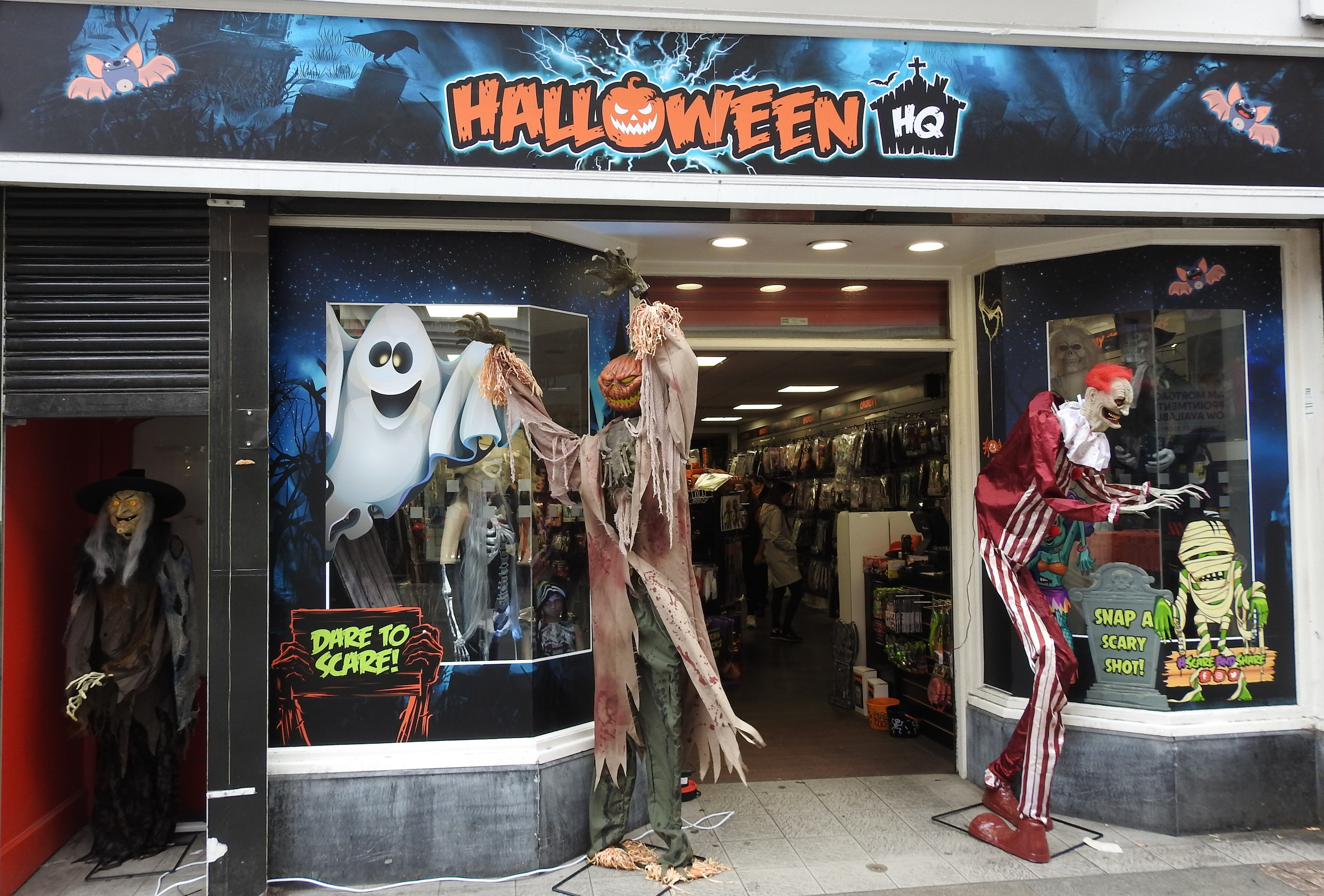 Halloween costume pop up shop