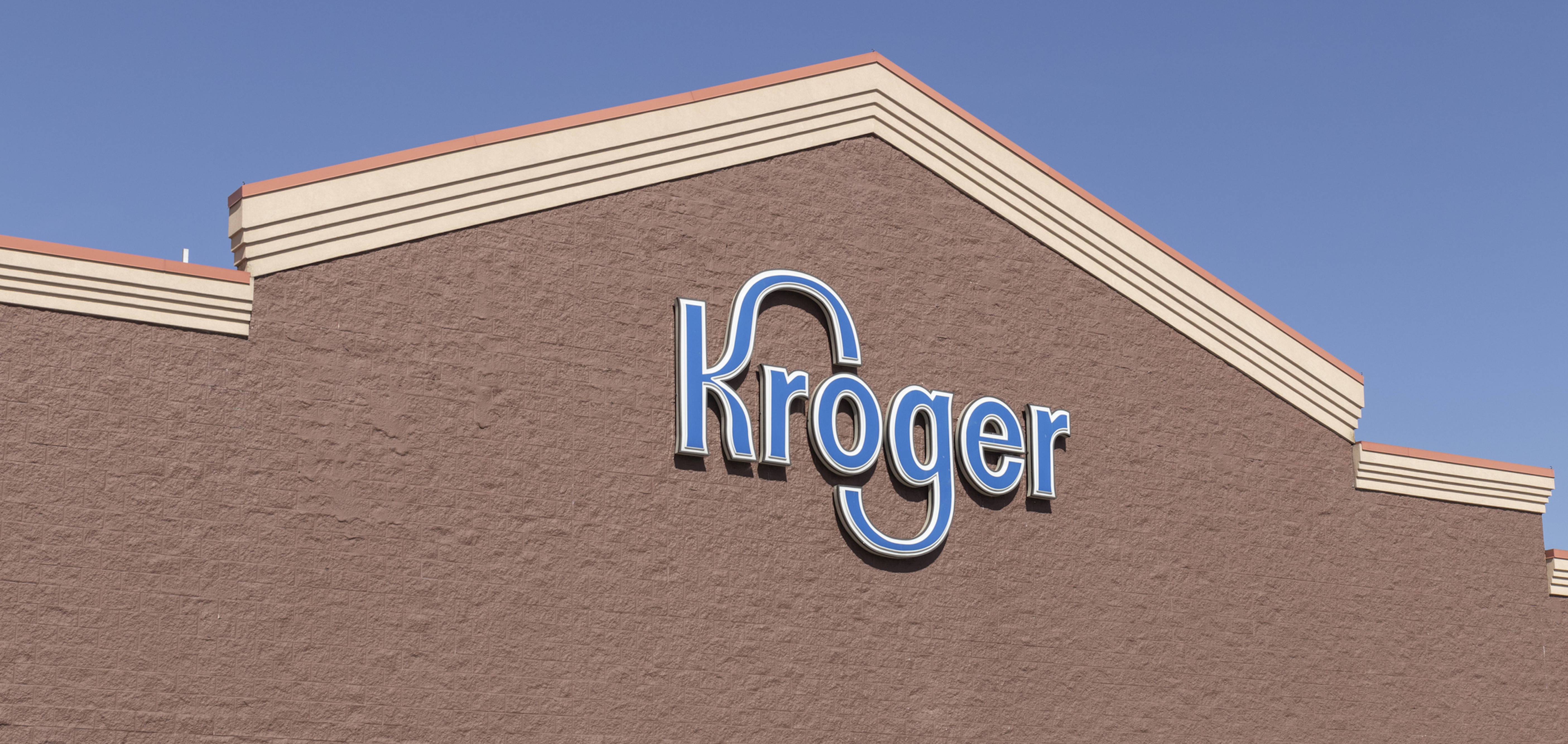 The exterior of a Kroger grocery store.