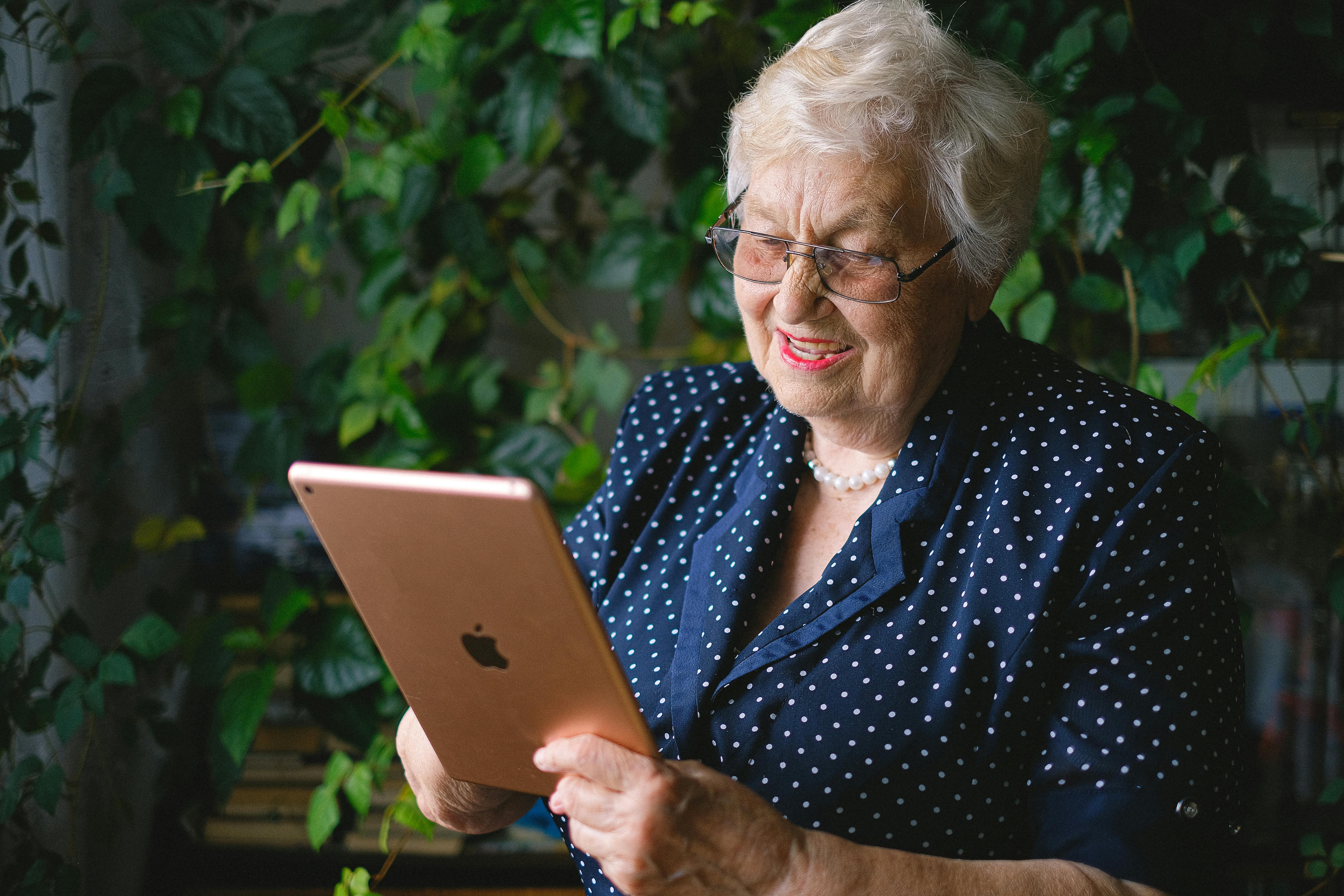 Woman using an iPad.