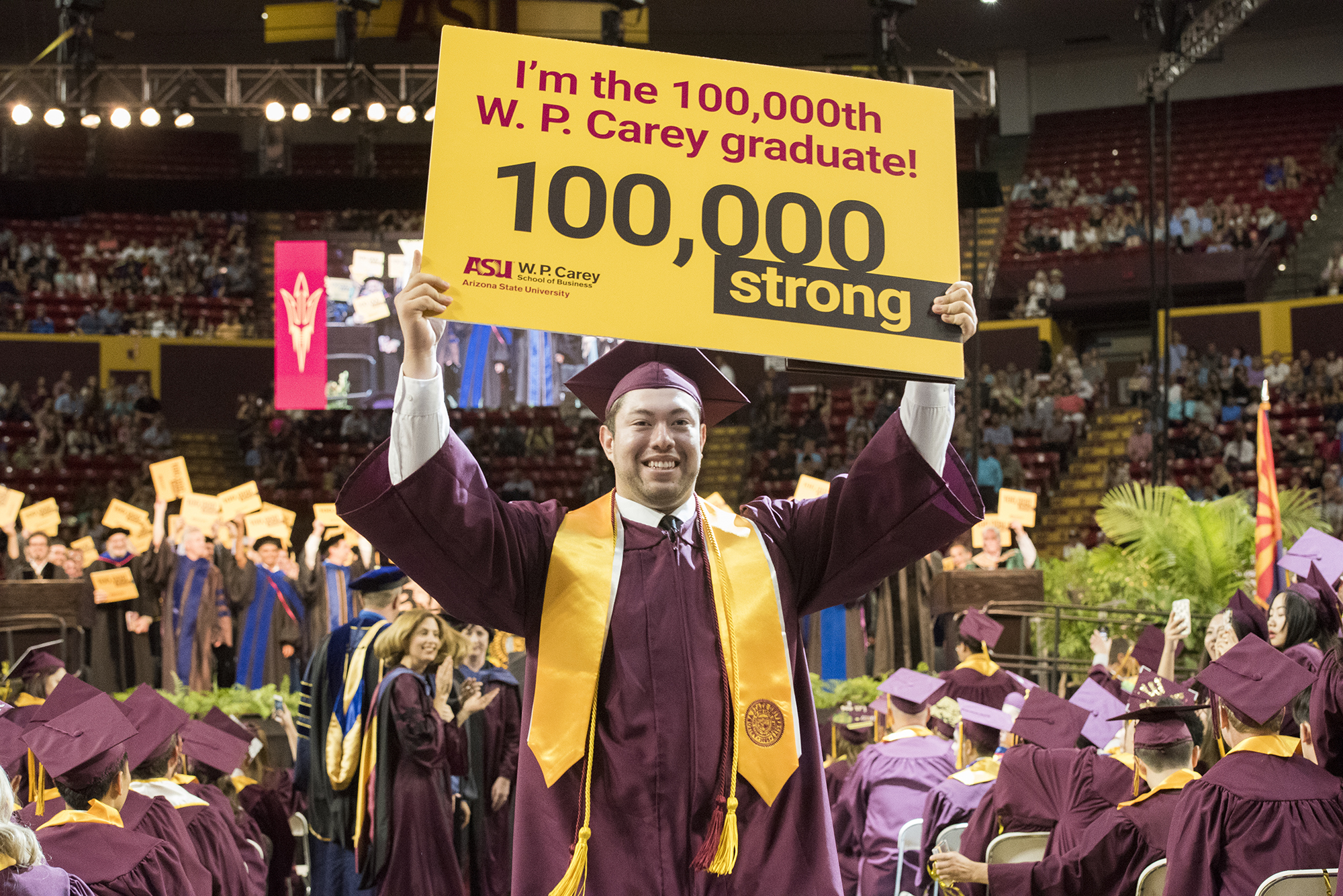 100K-grad-01.jpg 100K-grad-01.jpg