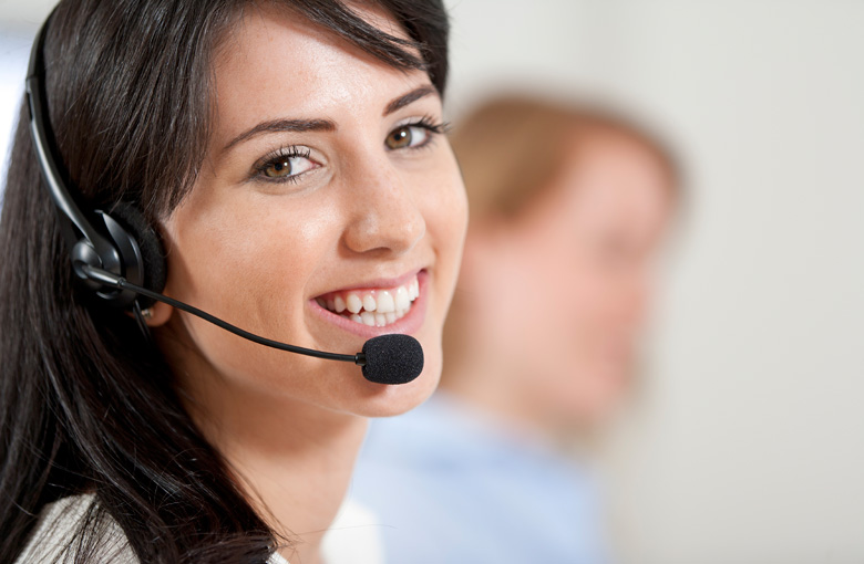 Call-center-employee-IDEAS.jpg Call-center-employee-IDEAS.jpg