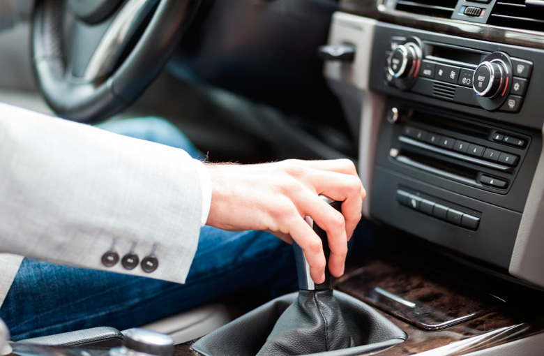 Driver-shifting-gears-IDEAS.jpg Driver-shifting-gears-IDEAS.jpg