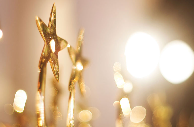 Stars-gold-IDEAS.jpg Stars-gold-IDEAS.jpg