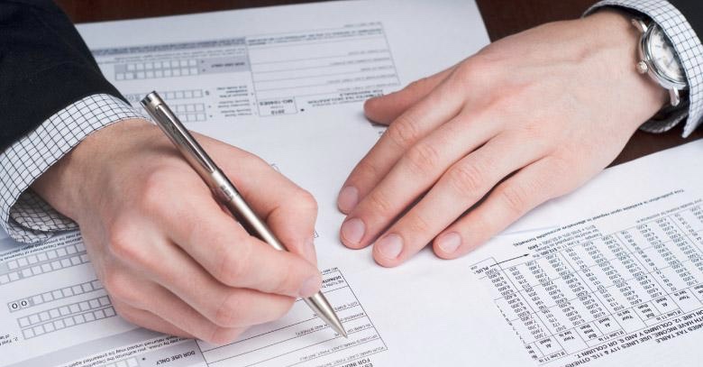 taxes_hands.jpg taxes_hands.jpg