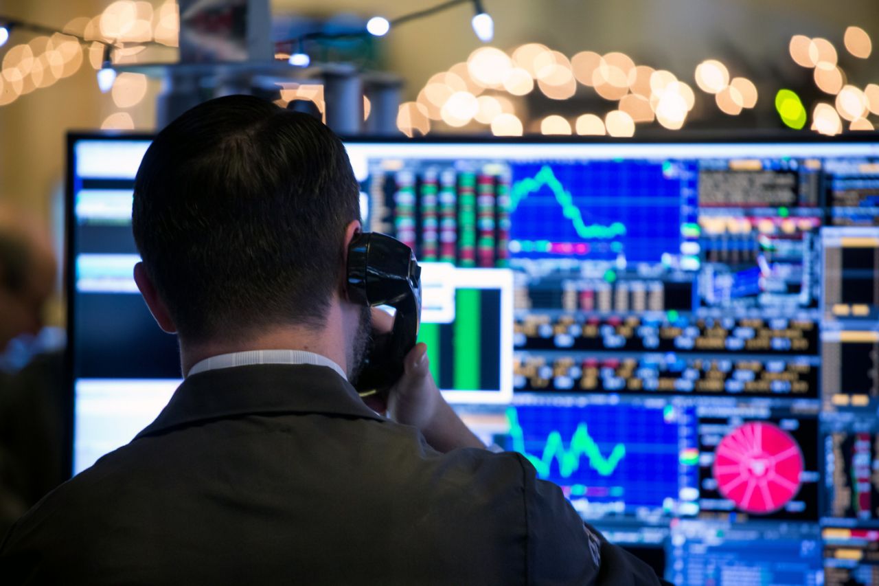 stock_picker.jpg stock_picker.jpg